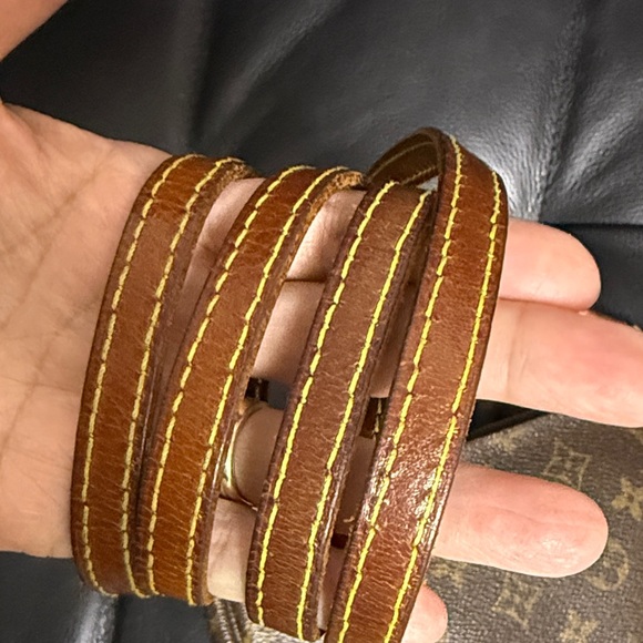 LV Monogram Pochette Crossbody - Picture 7 of 16